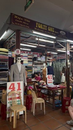 Clothes made at 41 Tailor Hoi An Cloth Market, photo by a customer (Azusa Yoshihara)