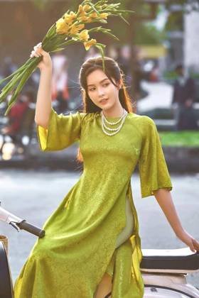 Clothes made at Áo Dài Cần Thơ ( Nhà May Hồng Ngọc ), photo by a customer (Cẩm Tiên Đỗ)
