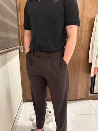 Clothes made at Bá Vĩ Tailor, photo by a customer (Huỳnh Ái Mỹ)