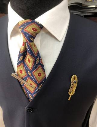 Clothes made at Bá Vĩ Tailor, photo by a customer (Ngân Phạm Thị Hoàng)