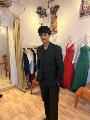 Clothes made at BAO AN 2 tailor, photo by a customer (Amber Alko)