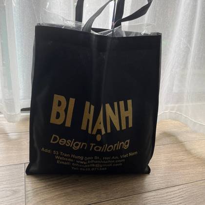 Clothes made at Bi Hanh Tailor, photo by a customer (fie)
