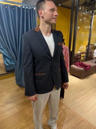 Clothes made at Blue Chic Tailor Hoi An, photo by a customer (Gisella Koepf-Ojeda)