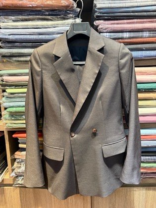 Clothes made at Duc Nhan Tailor, photo by a customer (Carla Trpn)