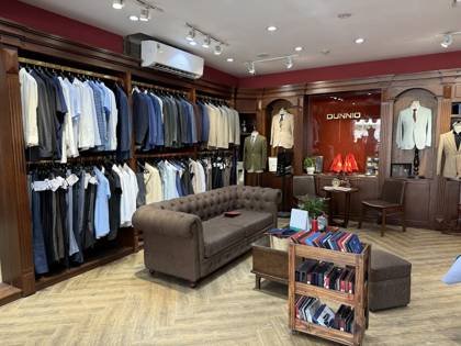 Clothes made at Dunnio by Duy Nguyen, photo by a customer (B)