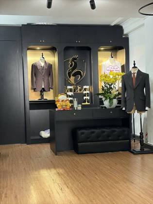 Clothes made at Gallo Bespoke Tailoring, photo by a customer (Anh Lee)