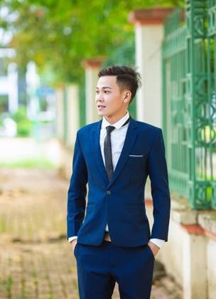 Clothes made at Gallo Bespoke Tailoring, photo by a customer (Diệu Ruby)
