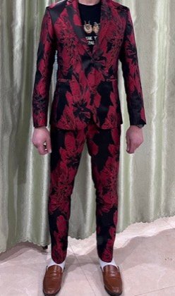 Clothes made at I Choose Tailor, photo by a customer (Orazi Farok)