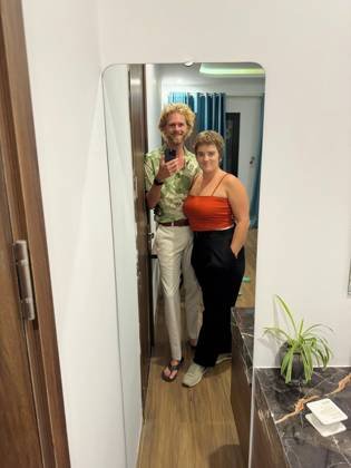 Clothes made at Izi Tailor 1, photo by a customer (Merel)