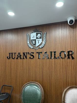 Clothes made at Juan's Tailor, photo by a customer (Jack Ske)