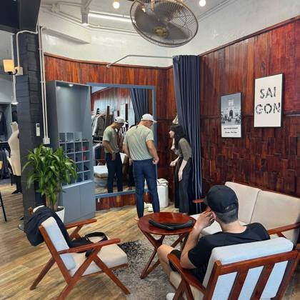 Clothes made at Maydo Saigon Tailor, photo by a customer (Navigate55613161172)