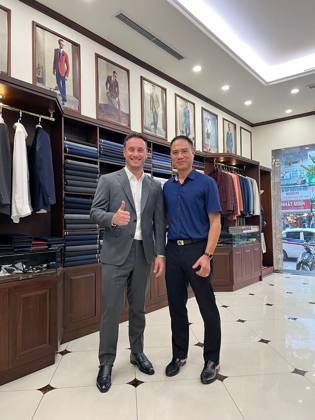 Clothes made at MINH QUANG Hanoi, photo by a customer (Linda duongová)