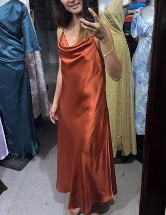 Clothes made at Phong Cách Thời Trang Tailor, photo by a customer (Lillie Kim)