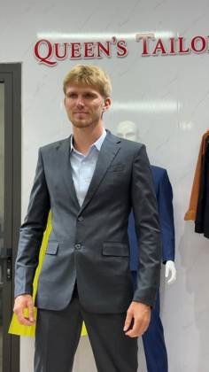 Clothes made at Queen's Tailor, photo by a customer (Maxime Faura)