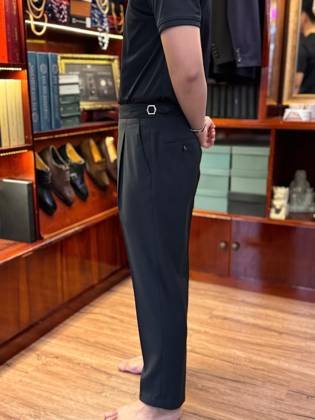 Clothes made at Quoc Toan Bespoke, photo by a customer (Quý Âu Văn)