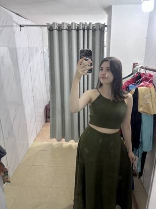 Clothes made at Stitches Hoi An Tailor, photo by a customer (Pia Bdk)