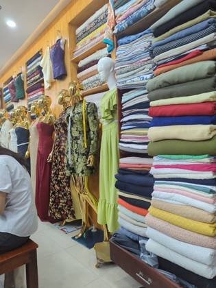 Clothes made at Thanh Tú Tailoring, photo by a customer (Vincent de MONTEIRO)