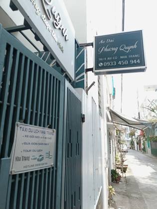 Clothes made at Tiệm May Áo Dài Phương Quỳnh, photo by a customer (Thị Thanh Hồ)