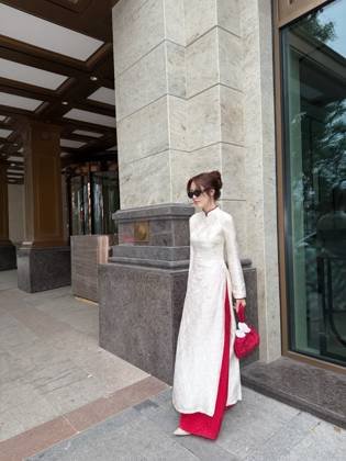 Clothes made at Tiệm may Bông hoa/Blooming Tailor, photo by a customer (Ha Duong)