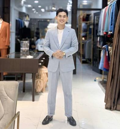 Clothes made at Tuxedo Bespoke Tailoring, photo by a customer (Nguyễn Hữu Lộc (Lộc Long Khánh))