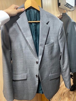 Clothes made at Vanda Tailors, photo by a customer (Thomas Zhao)