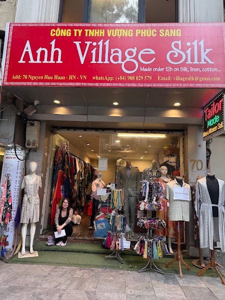 Anh Village Silk, tailor for suits and dresses in Hanoi — photo 2 of 6
