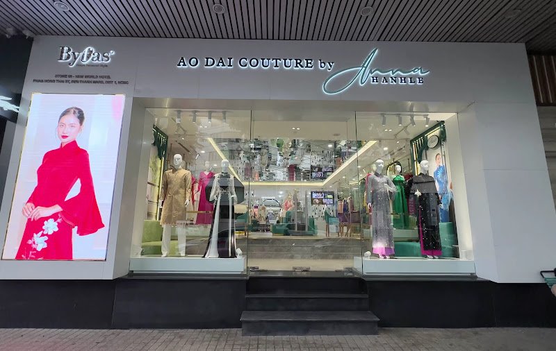 Ao Dai Couture by Anna Hanh Le, tailor for ao dai and silk in Ho Chi Minh City (Saigon) — photo 4 of 6