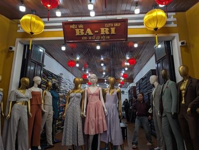 Bari Tailor, tailor in Hoi An