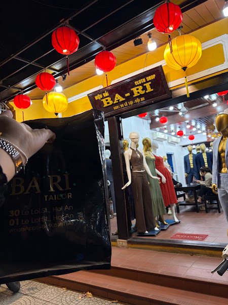 Bari Tailor, tailor for suits and shirts in Hoi An — photo 5 of 6