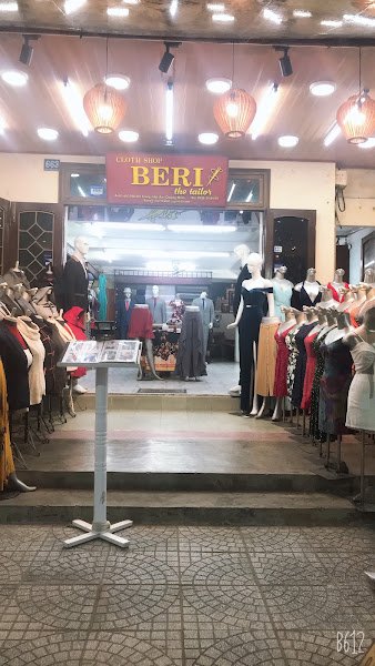 Beri -The Tailor, tailor for dresses and tops in Hoi An — photo 3 of 6