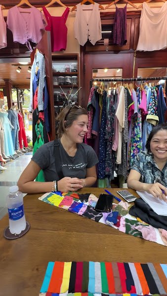 Bibi Silk, tailor for suits and shirts in Hoi An — photo 4 of 6