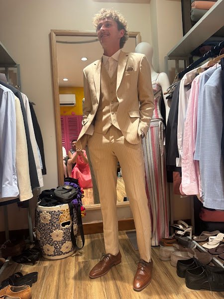 Blue Eye Tailor, tailor for suits and linen in Hoi An — photo 3 of 6