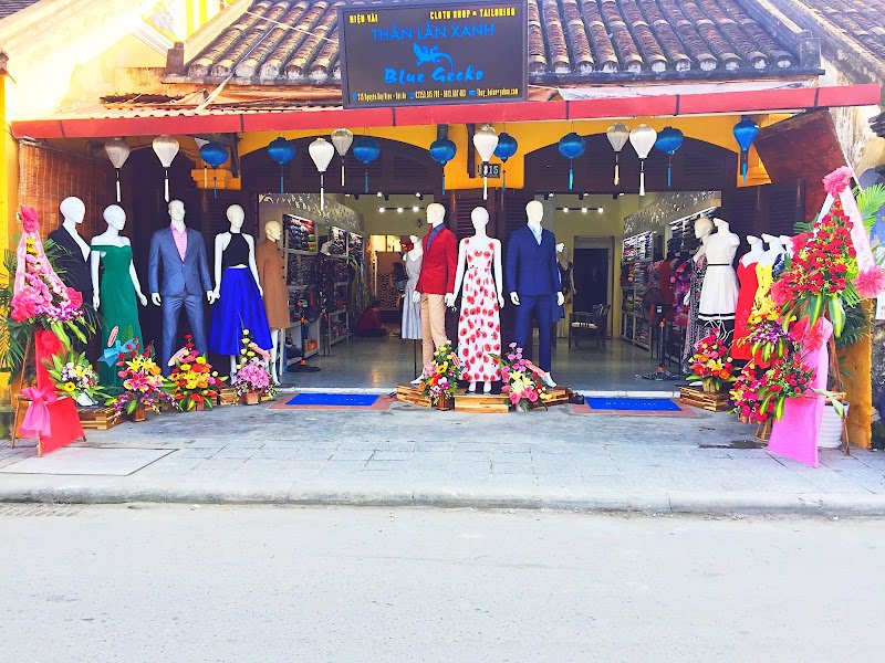 Blue Gecko Tailor Hoi An, tailor for suits and dresses in Hoi An — photo 2 of 6