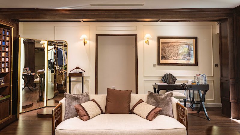 Cao Minh Saigon, tailor for suits and three-piece suits in Ho Chi Minh City (Saigon) — photo 2 of 6