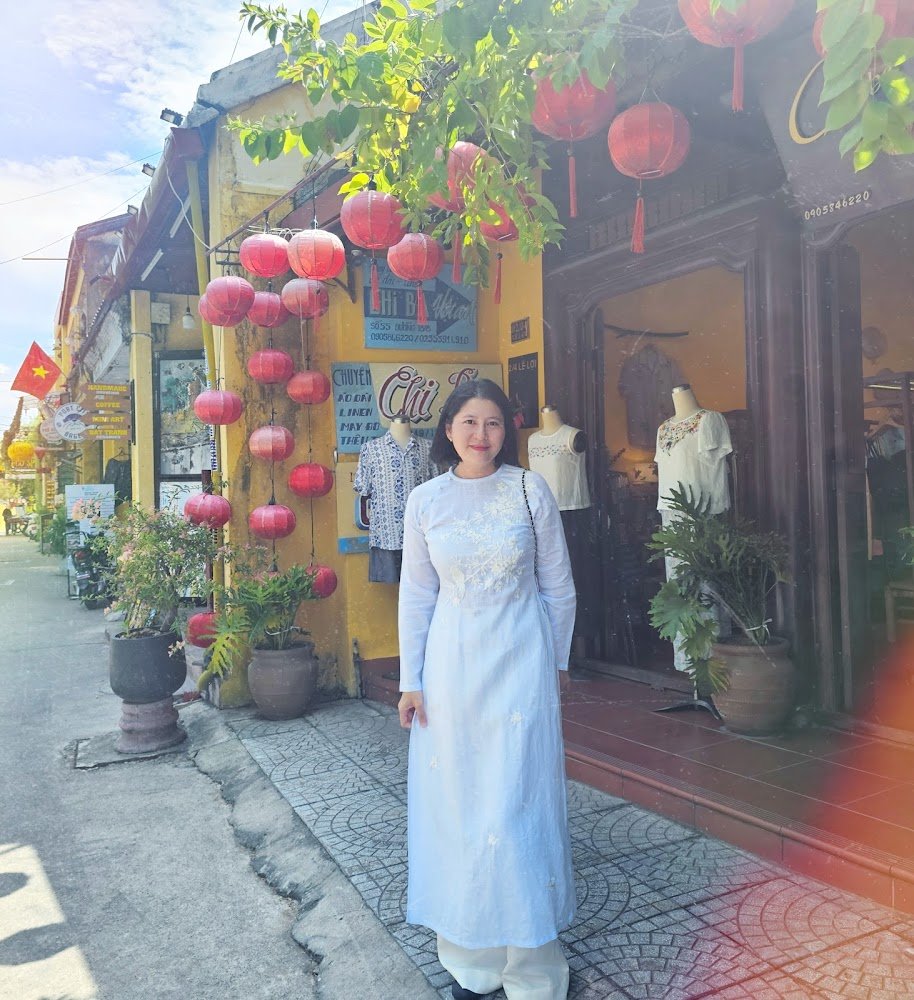 Chiba Boutique, tailor for embroidery and linen in Hoi An — photo 1 of 6