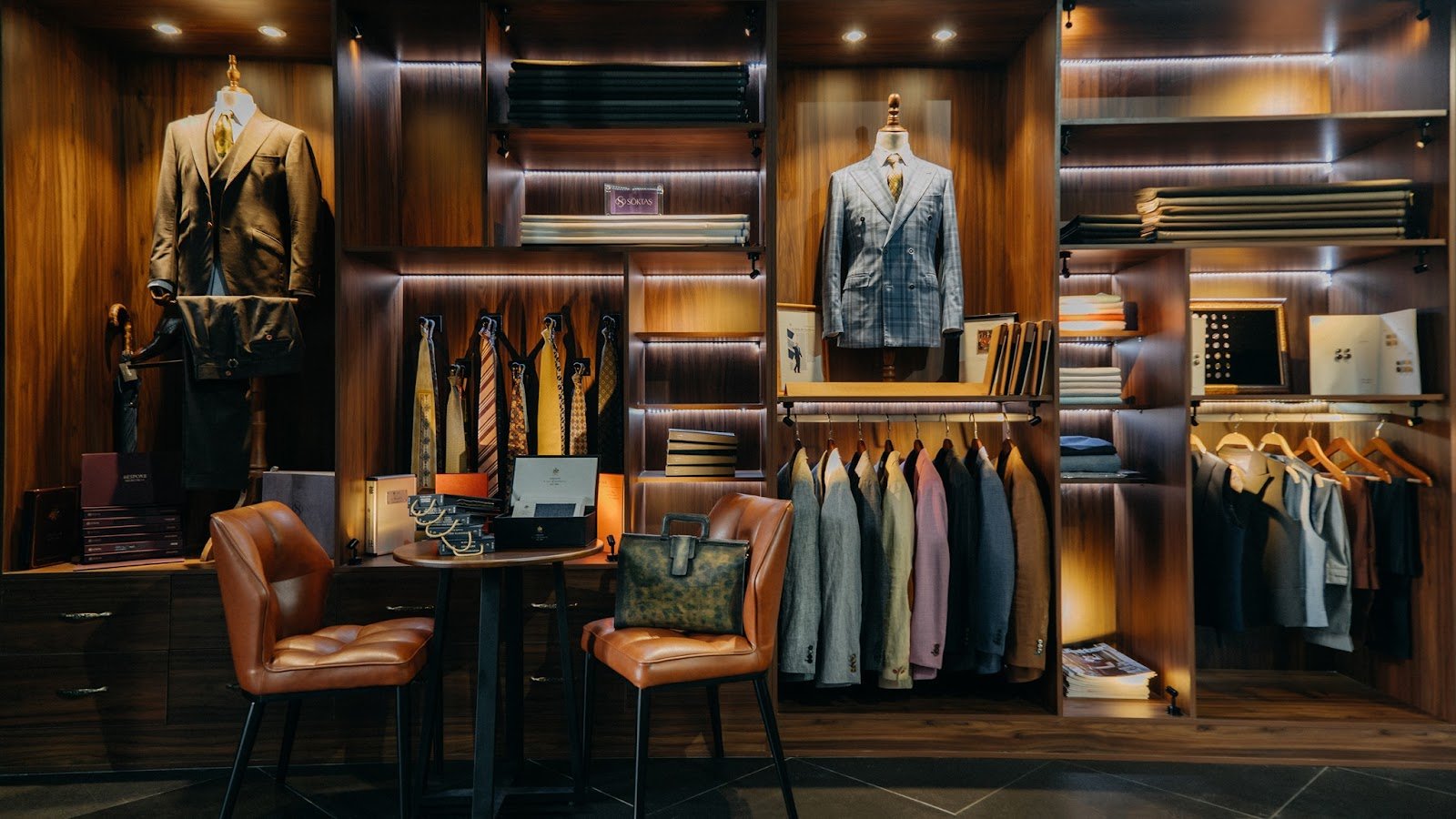Dati Tailor, tailor for suits and wedding suits in Ho Chi Minh City (Saigon) — photo 1 of 6