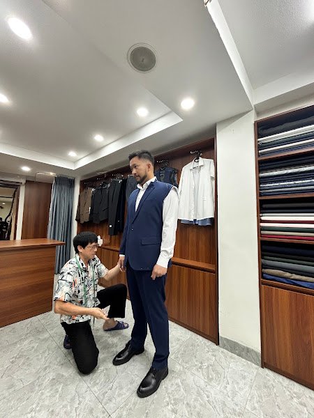 Duc Minh Tailor, tailor for suits and three-piece suits in Hanoi — photo 2 of 5