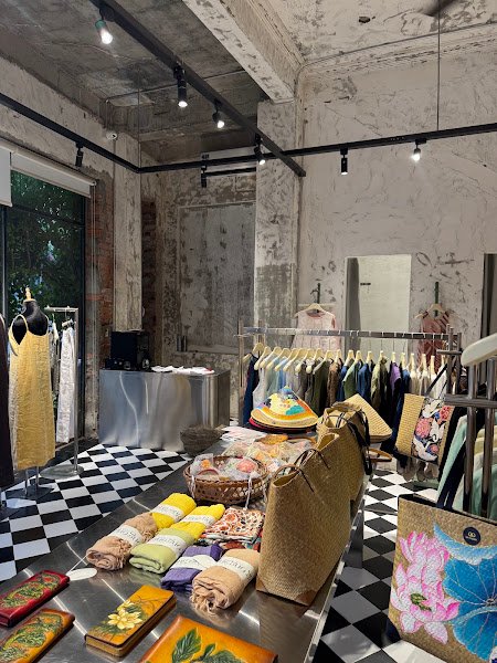Ếch Ộp Store, tailor for dresses and tops in Hue — photo 5 of 6