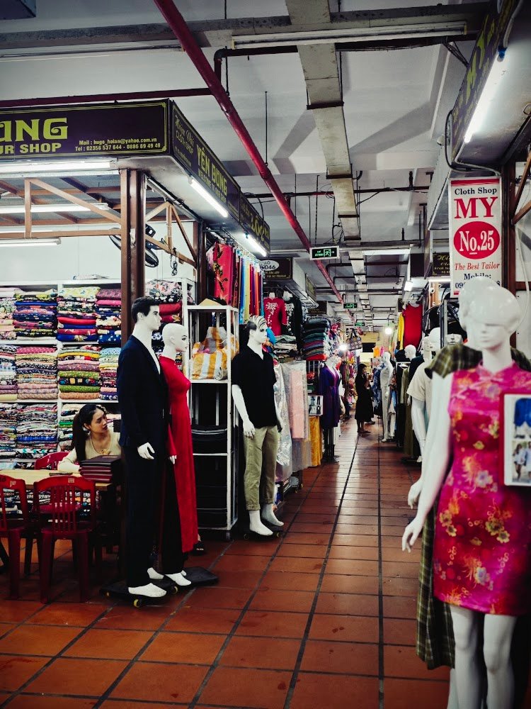 Fourteen Tailor Hội An, tailor for dresses and ao dai/traditional Vietnamese dress in Hoi An — photo 1 of 6