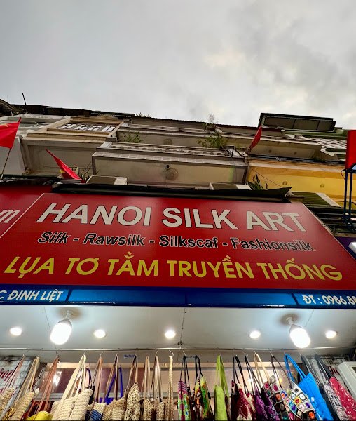 Hanoi Silk Art, tailor for silk and linen in Hanoi — photo 3 of 6