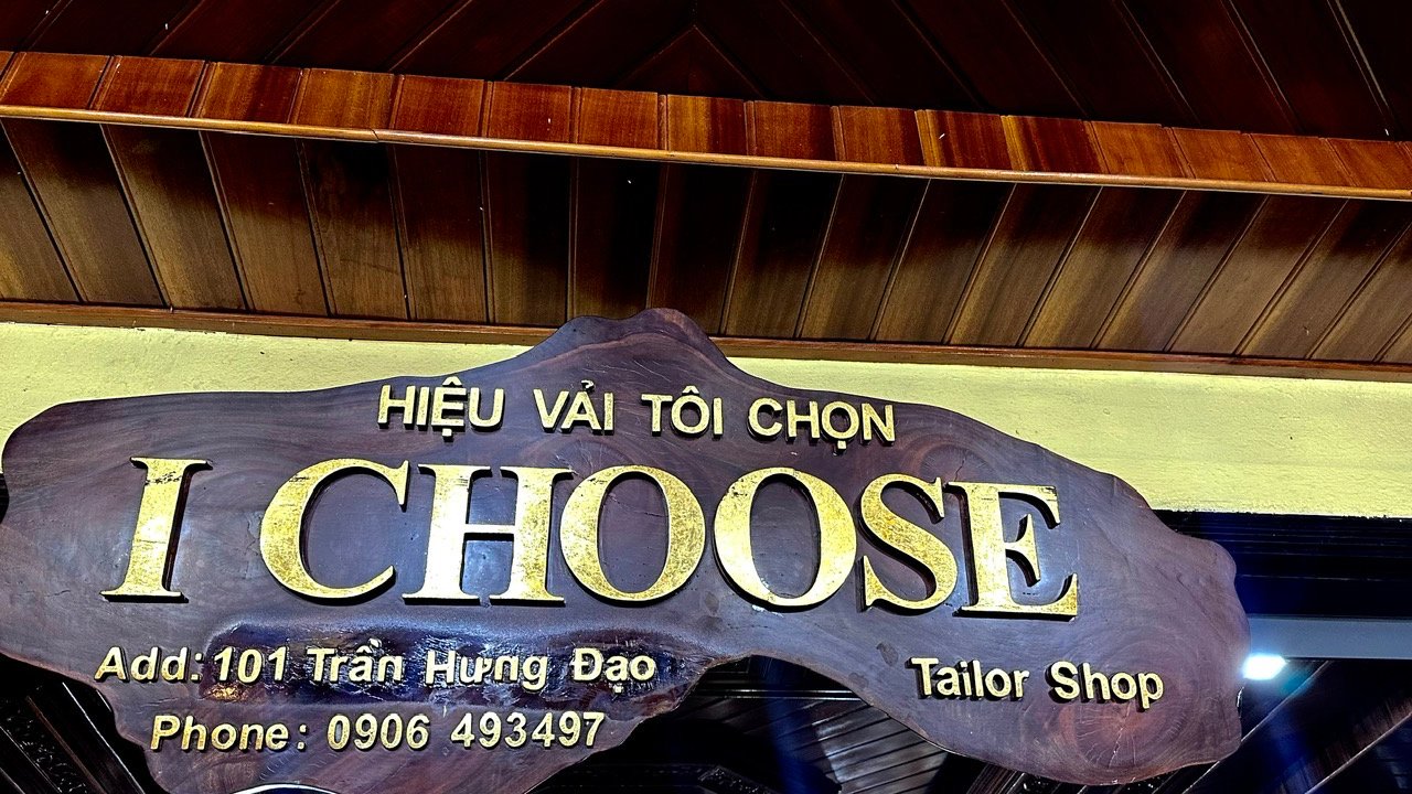 I Choose Tailor, tailor for suits and dresses in Hoi An — photo 1 of 6
