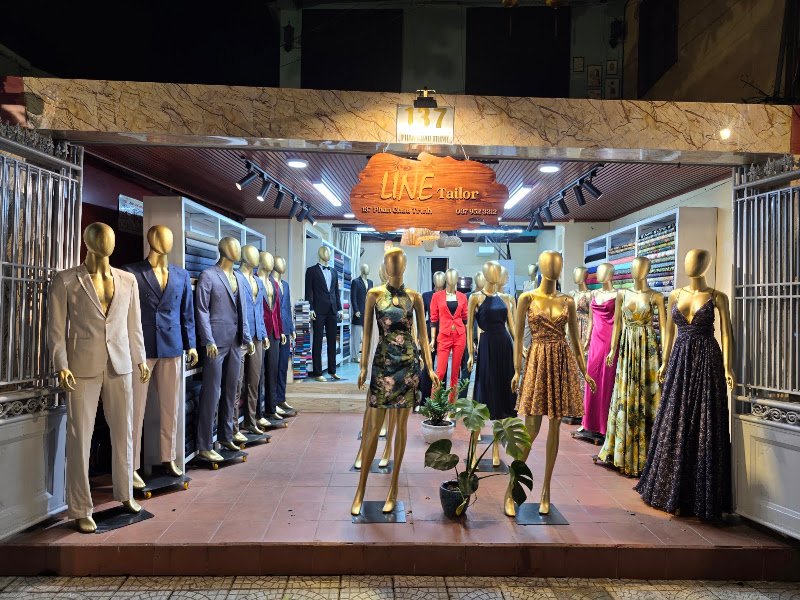 Line Tailor Hoi An, tailor for suits and coats in Hoi An — photo 3 of 6