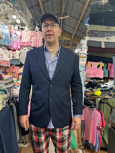 Long Tailor, tailor for suits and shirts in Ho Chi Minh City (Saigon) — photo 2 of 5