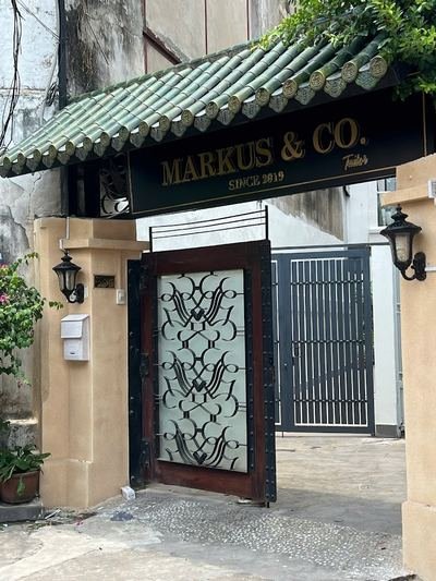 May đo vest nam đẹp Markus And Co, tailor in Saigon