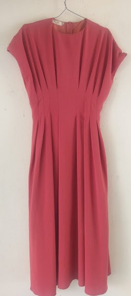 Nhà May Nguyễn, tailor for dresses and women's suits in Phan Thiet — photo 3 of 6