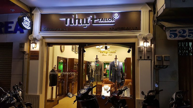 Nhut Tailor, tailor for suits and three-piece suits in Ho Chi Minh City (Saigon) — photo 3 of 6