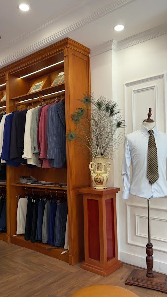 Nhựt Tailor Tràng Tiền, tailor for suits and tuxedos in Hanoi — photo 4 of 6