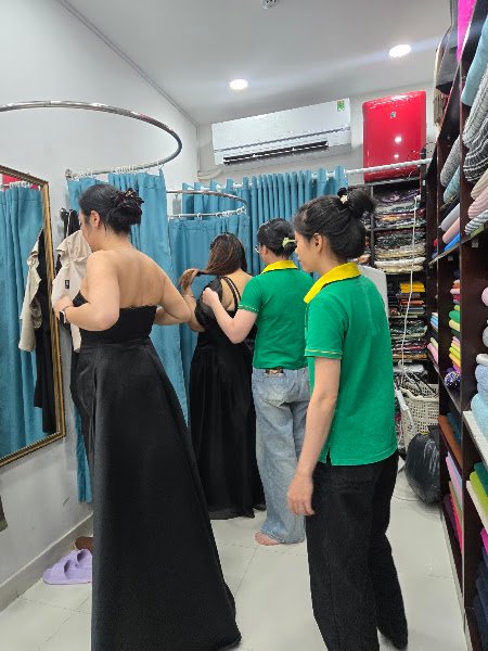Phương Giang Tailor, tailor for ao dai and suits in Ho Chi Minh City (Saigon) — photo 3 of 6
