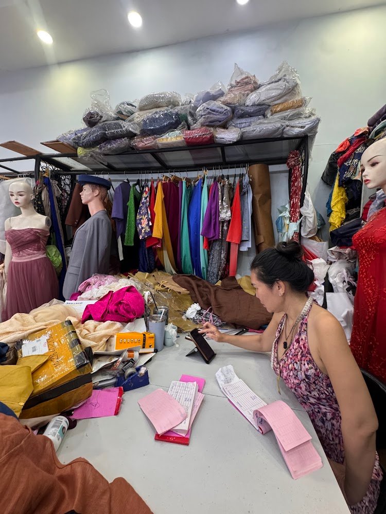 Queens collection, tailor for dresses and shirts in Ho Chi Minh City (Saigon) — photo 1 of 5
