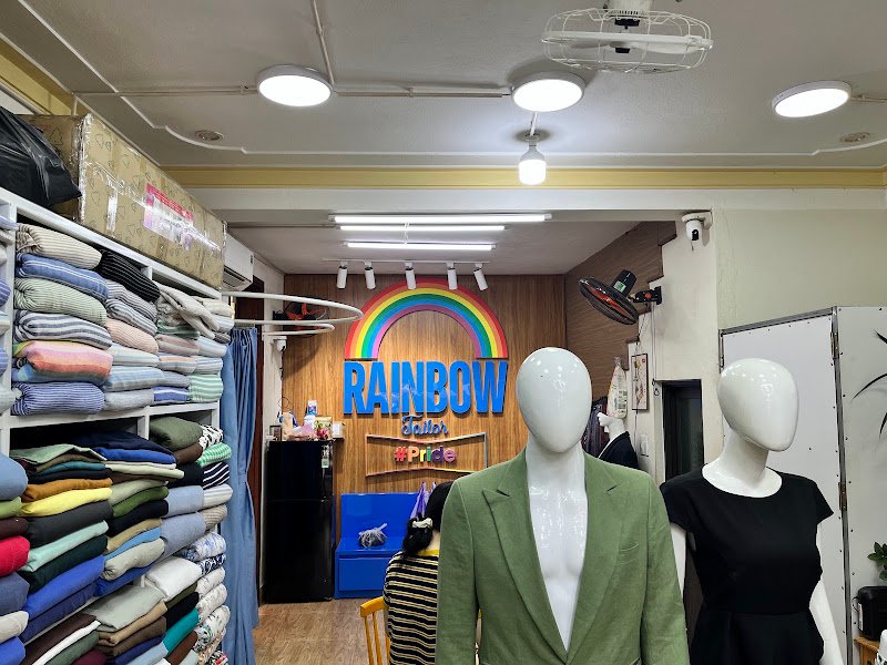 Rainbow Tailor, tailor for linen and suits in Hoi An — photo 2 of 6